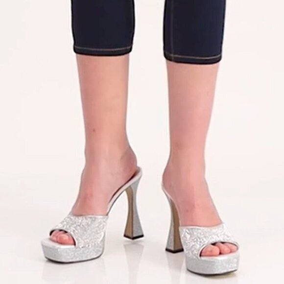 Wild Pair Rashele Platform Dress Sandals - Picture 1 of 7